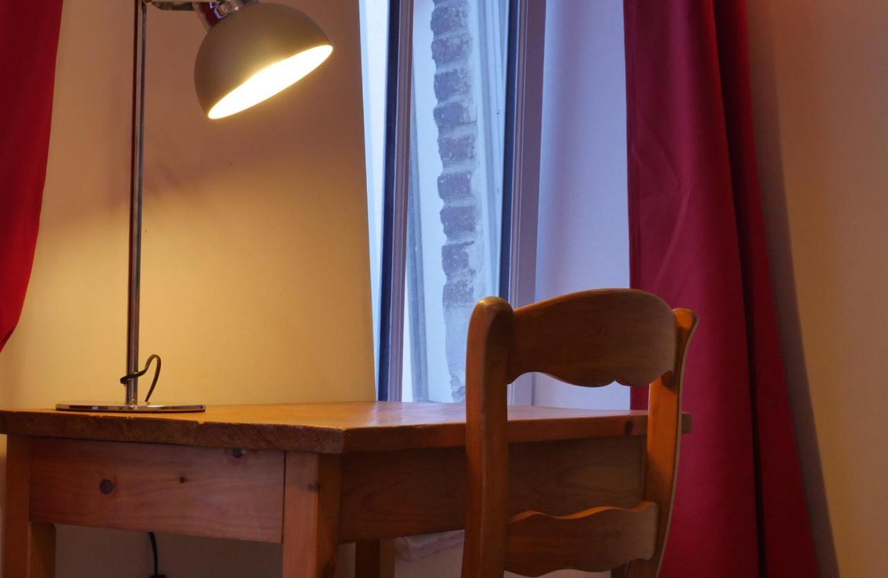 Oparadi "L'Atypique" Maison Historique A Lille, Un Sejour Atypique Dans Un Cadre D'Antan Exterior foto